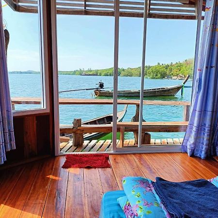 Homestay&Chaoleyseafoodrestaurant Ko Pu ภายนอก รูปภาพ